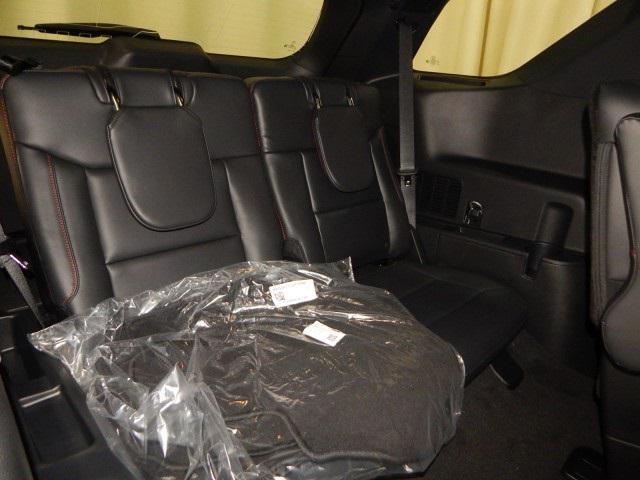 new 2025 Ford Explorer car, priced at $50,120