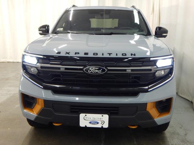 new 2025 Ford Expedition car, priced at $82,280