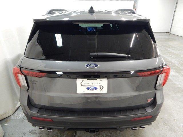 new 2025 Ford Explorer car, priced at $58,011