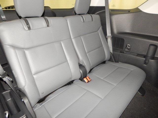 new 2025 Ford Explorer car, priced at $44,525