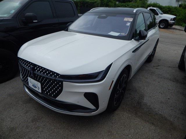 used 2024 Lincoln Nautilus car, priced at $49,988