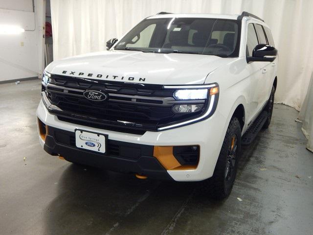 new 2025 Ford Expedition car, priced at $85,285