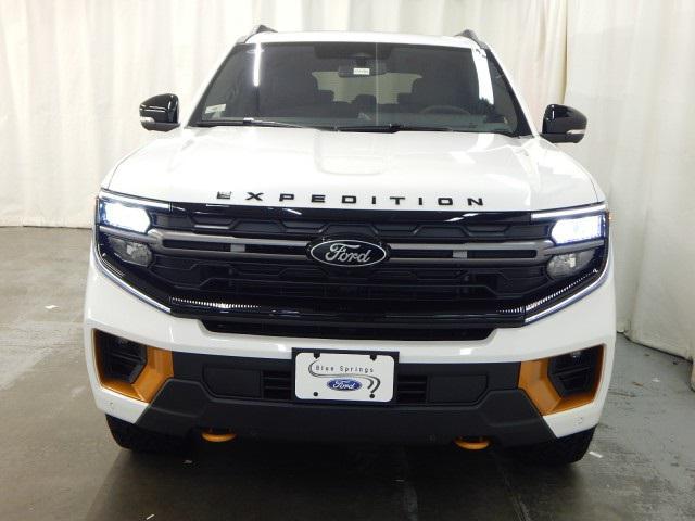 new 2025 Ford Expedition car, priced at $85,285