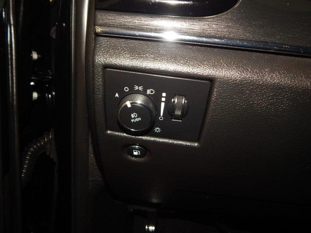 used 2019 Jeep Grand Cherokee car, priced at $17,979