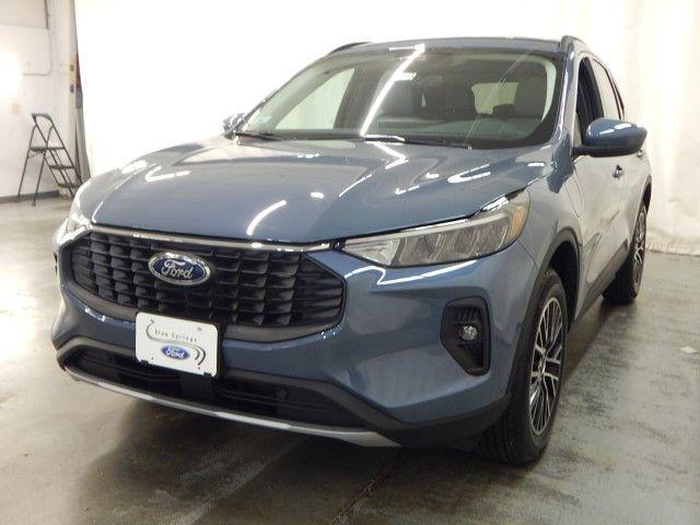 new 2025 Ford Escape car, priced at $38,895