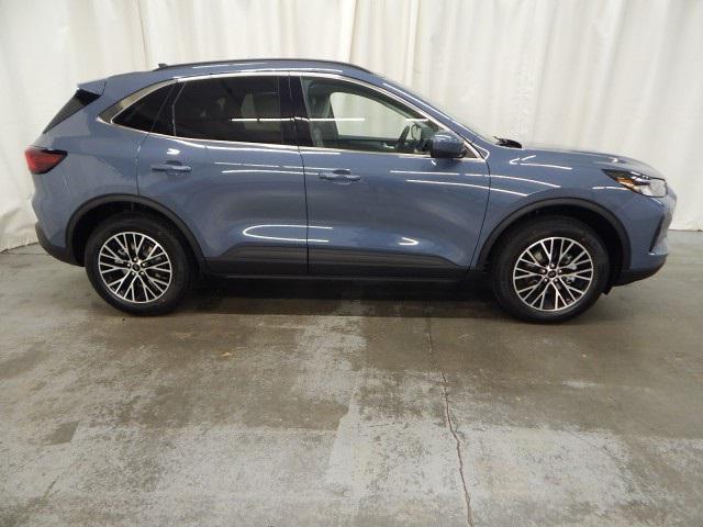 new 2025 Ford Escape car, priced at $32,029