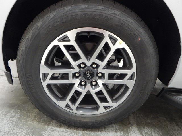 new 2025 Ford Expedition car, priced at $68,955