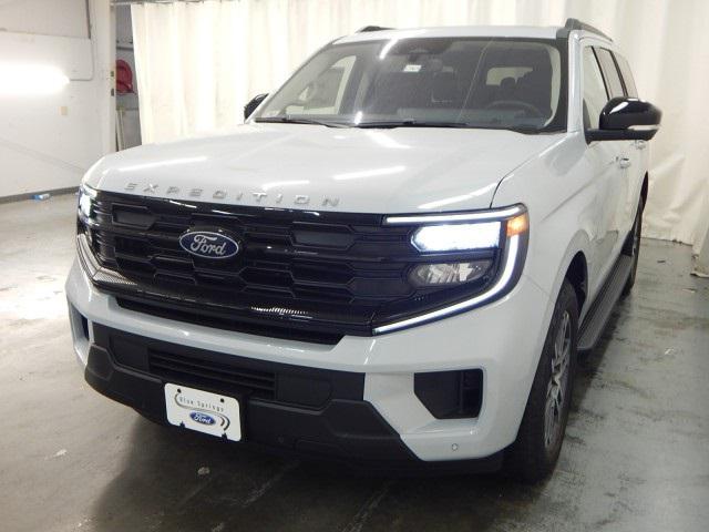 new 2025 Ford Expedition car, priced at $68,955