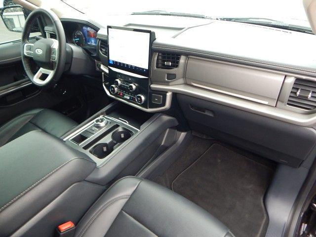 used 2024 Ford Expedition car, priced at $52,966