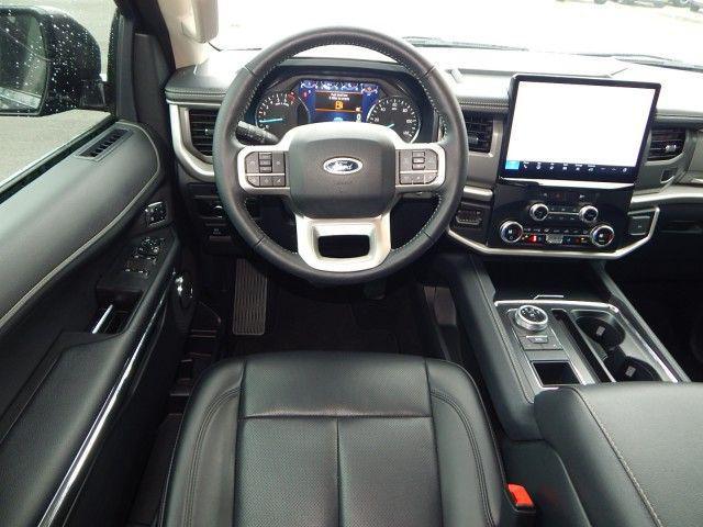 used 2024 Ford Expedition car, priced at $52,966