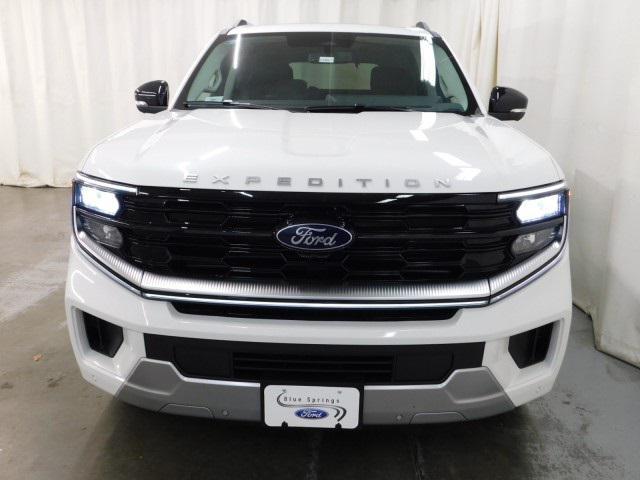 new 2025 Ford Expedition car, priced at $76,206