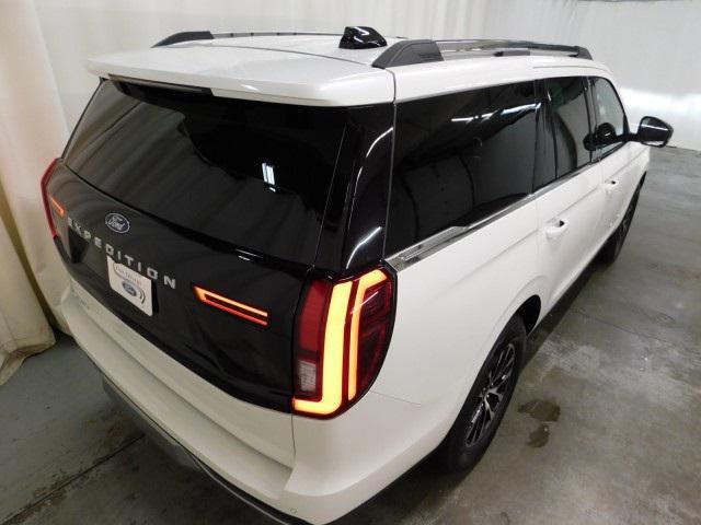 new 2025 Ford Expedition car, priced at $76,206