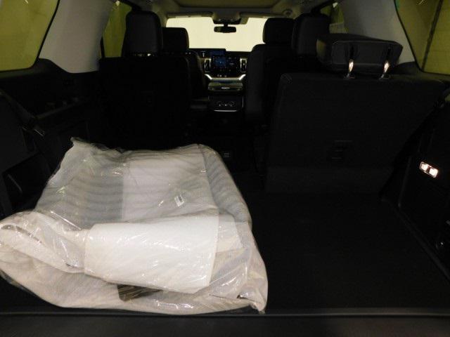 new 2025 Ford Expedition car, priced at $76,206