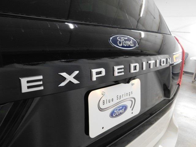 new 2025 Ford Expedition car, priced at $76,206