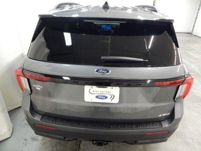 new 2025 Ford Explorer car, priced at $49,718