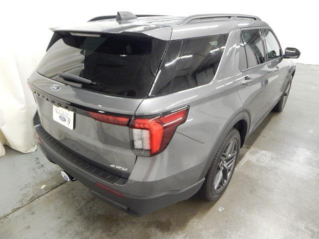 new 2025 Ford Explorer car, priced at $49,692