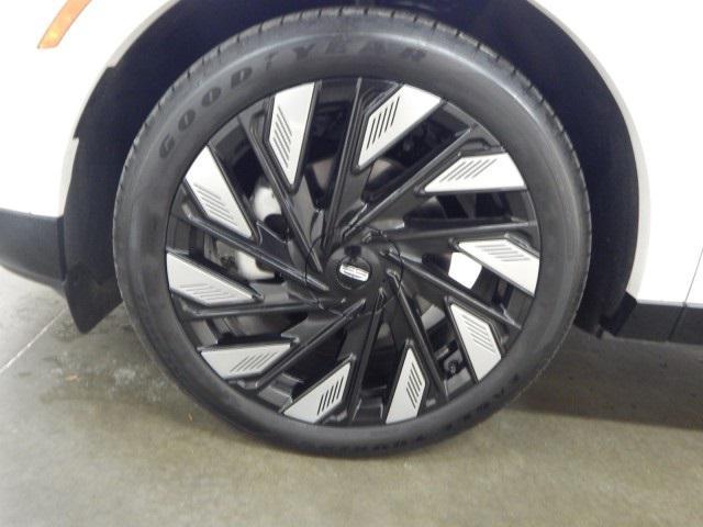 used 2024 Lincoln Nautilus car, priced at $52,987