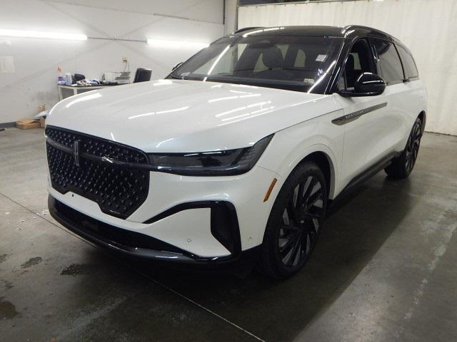 used 2024 Lincoln Nautilus car, priced at $52,987