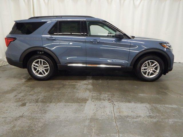 new 2025 Ford Explorer car, priced at $42,219