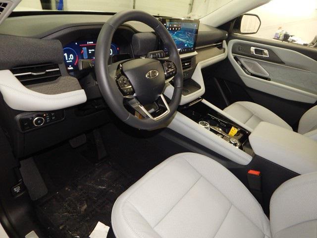 new 2025 Ford Explorer car, priced at $60,640