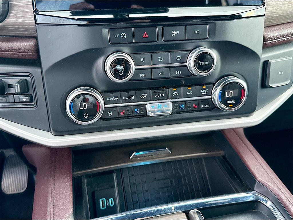 used 2023 Ford Expedition car, priced at $37,266