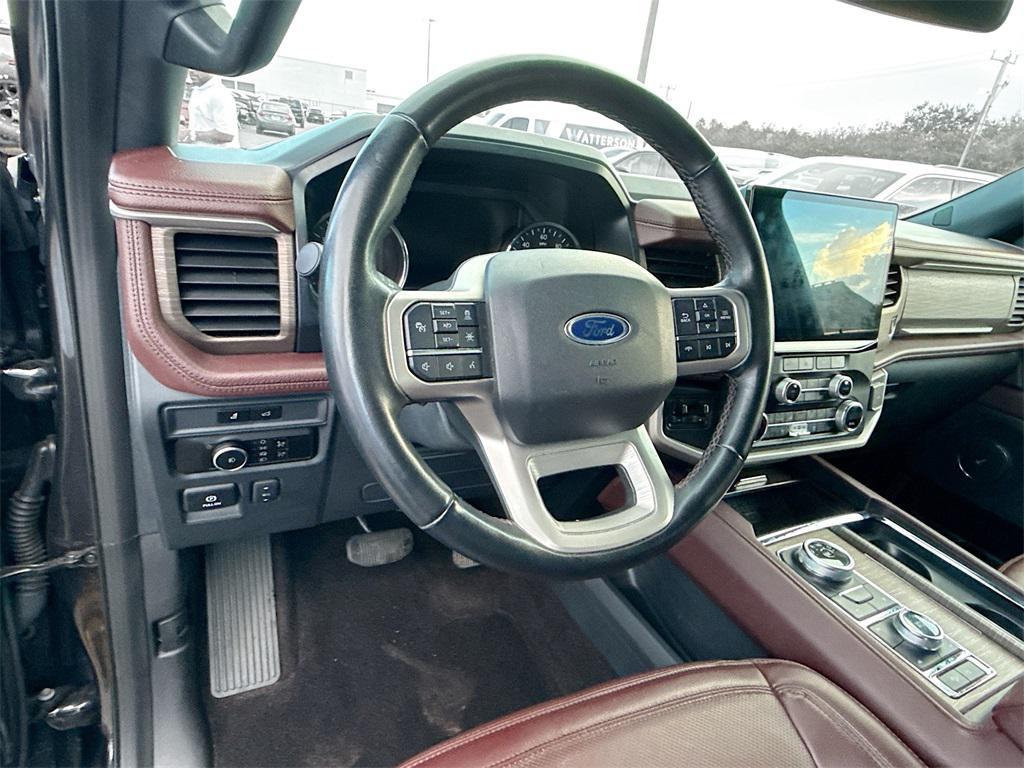 used 2023 Ford Expedition car, priced at $37,266
