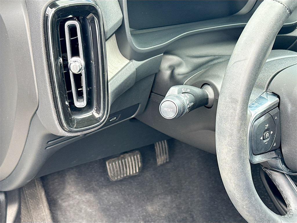 used 2024 Volvo XC40 car, priced at $28,524
