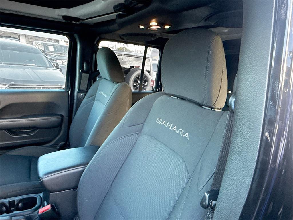 used 2021 Jeep Wrangler Unlimited car, priced at $28,073