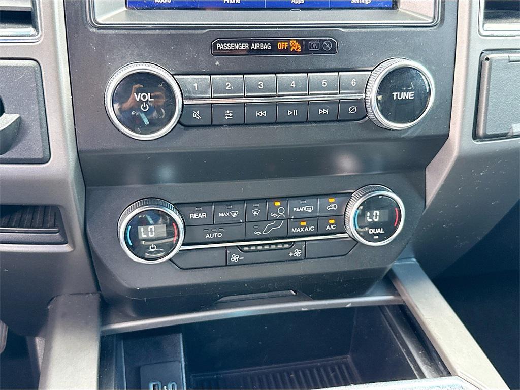 used 2021 Ford Expedition car, priced at $25,811