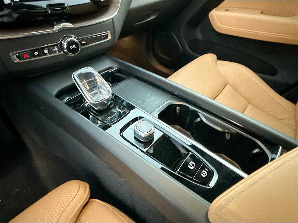 used 2022 Volvo XC60 car, priced at $29,555