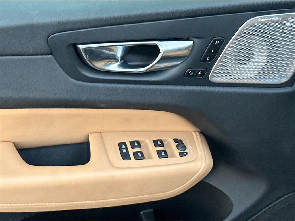used 2022 Volvo XC60 car, priced at $29,555