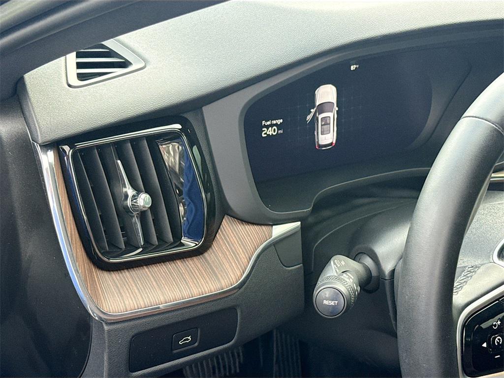 used 2023 Volvo XC60 car, priced at $27,933