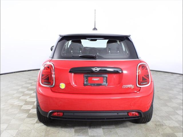 used 2022 MINI Hardtop car, priced at $19,385