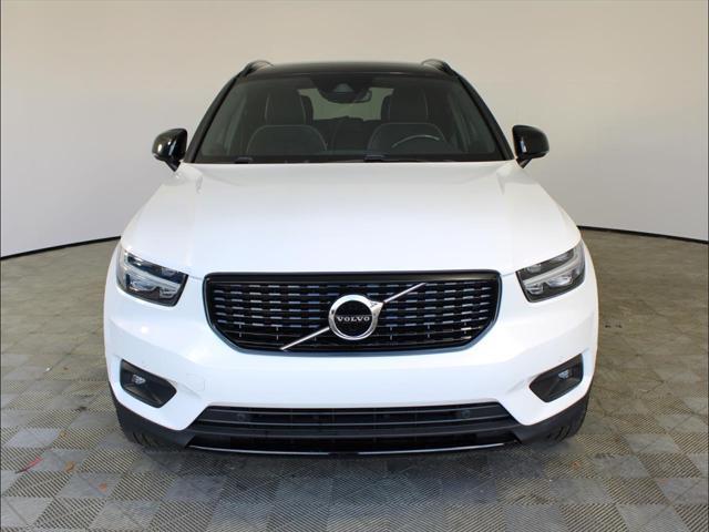 used 2019 Volvo XC40 car, priced at $19,263