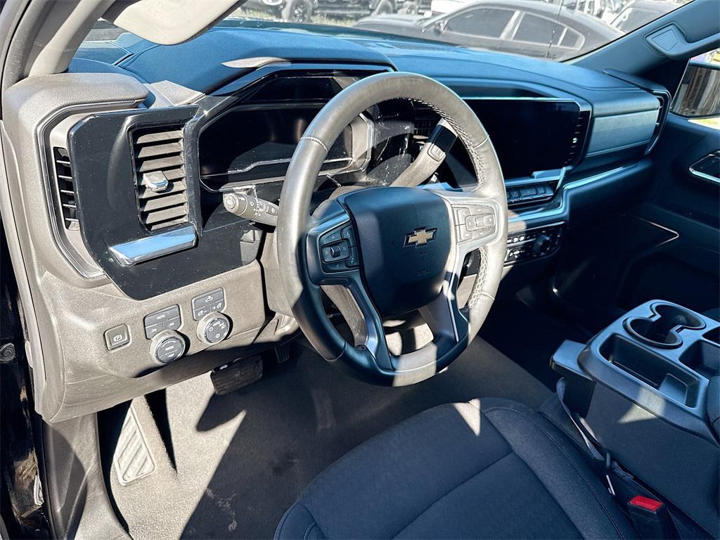 used 2024 Chevrolet Silverado 1500 car, priced at $32,133