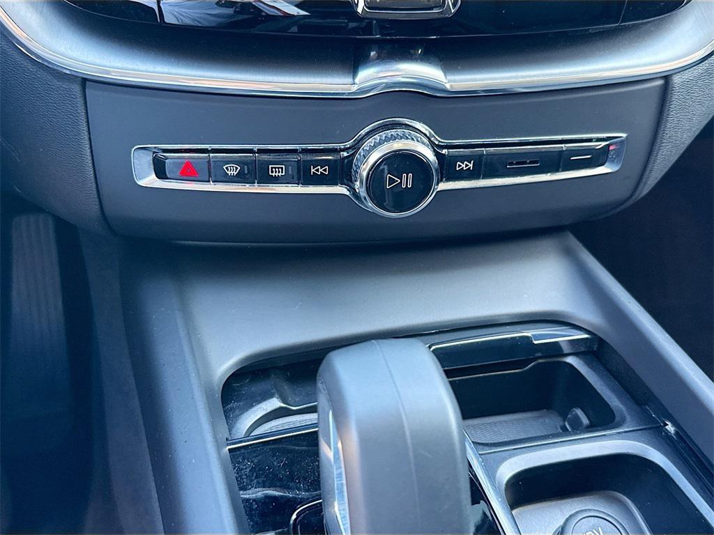 used 2023 Volvo XC60 car, priced at $29,680