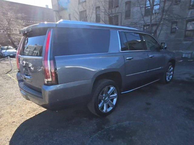 used 2019 Cadillac Escalade ESV car, priced at $31,915