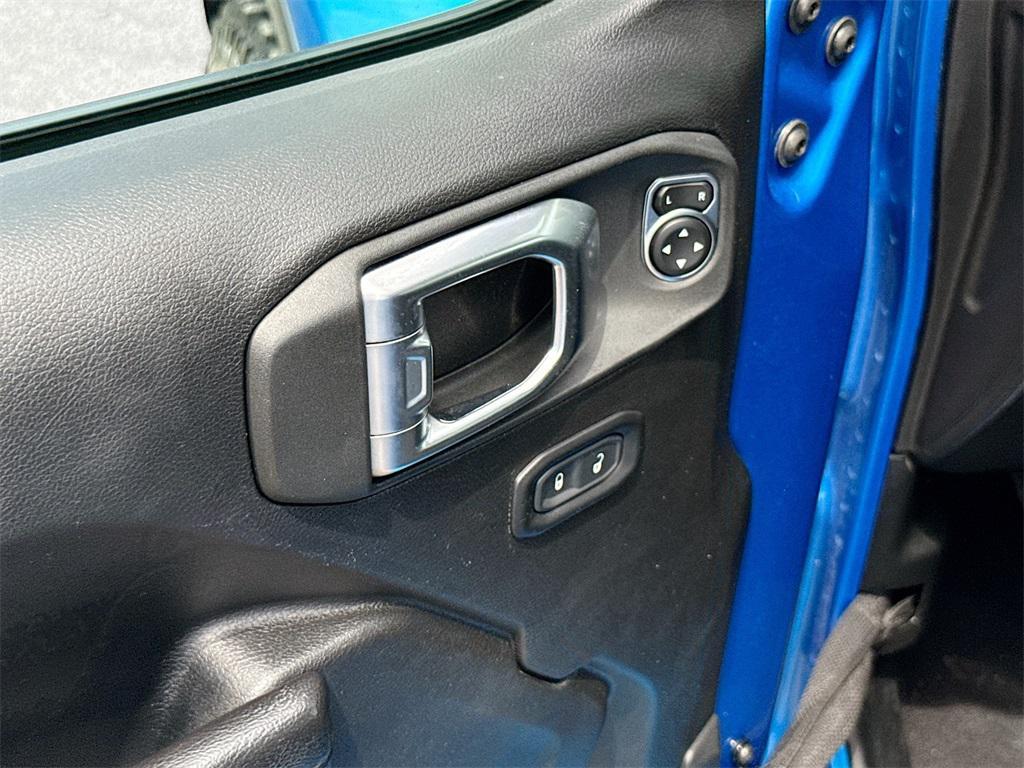 used 2021 Jeep Gladiator car, priced at $25,236