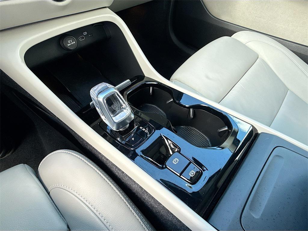 used 2024 Volvo XC40 car, priced at $32,506