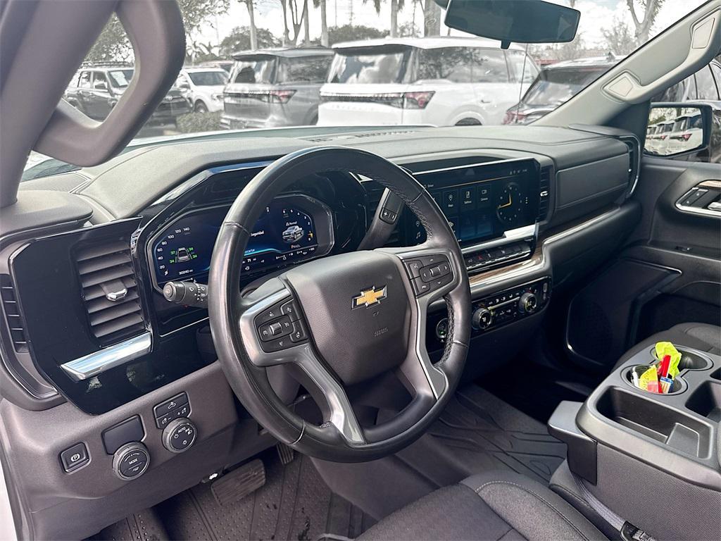used 2024 Chevrolet Silverado 1500 car, priced at $32,246