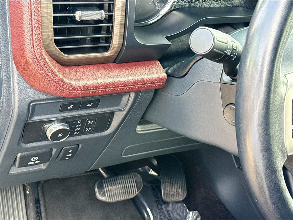 used 2022 Ford Expedition Max car, priced at $36,108