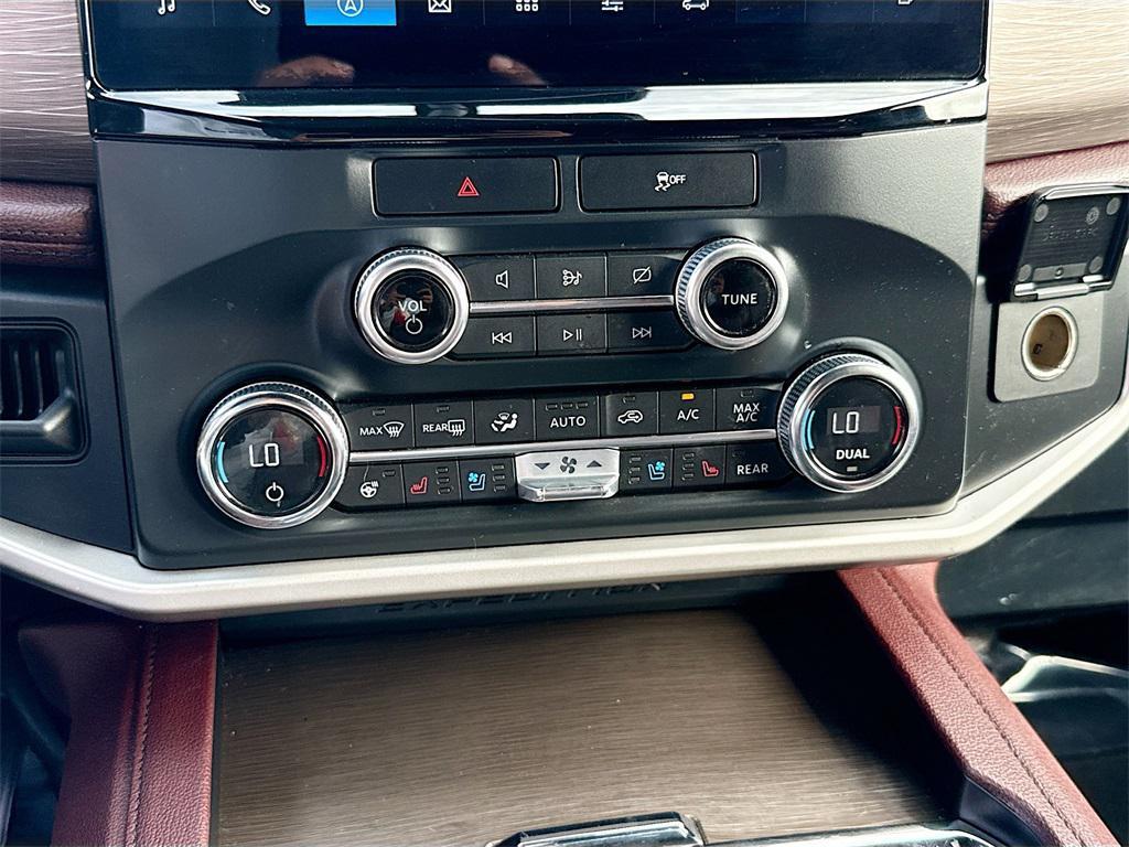 used 2022 Ford Expedition Max car, priced at $36,108