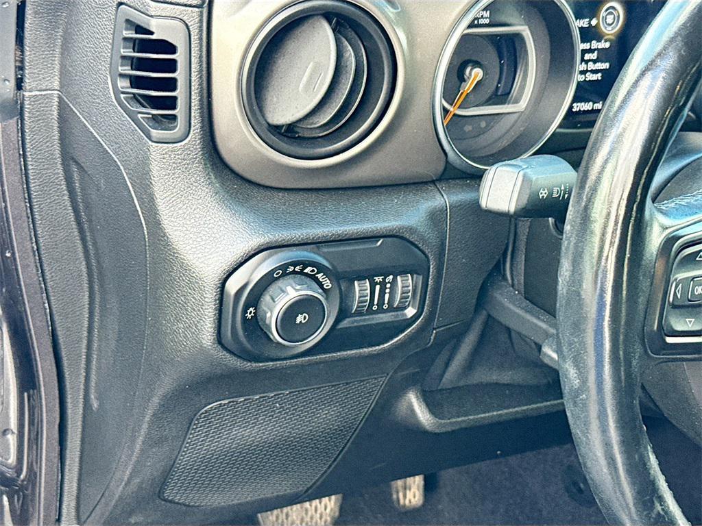 used 2021 Jeep Wrangler Unlimited car, priced at $25,329