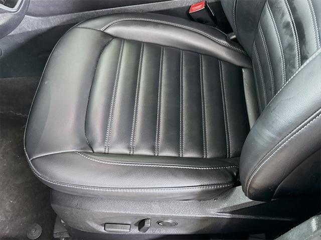 used 2024 Ford Edge car, priced at $22,457