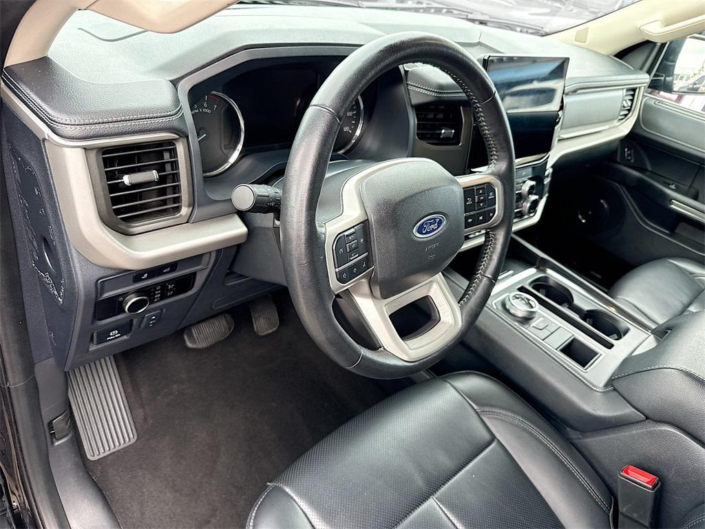 used 2024 Ford Expedition car, priced at $39,789