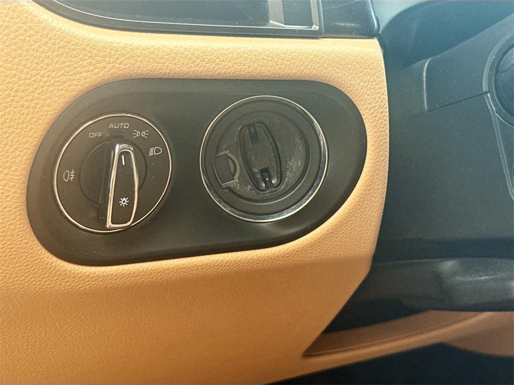 used 2021 Porsche Macan car, priced at $33,813