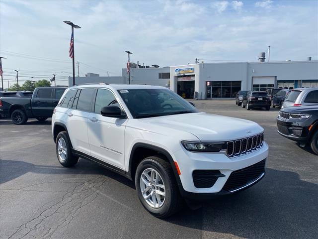 new 2025 Jeep Grand Cherokee car, priced at $43,575