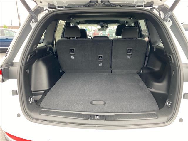 new 2025 Jeep Grand Cherokee car, priced at $39,825