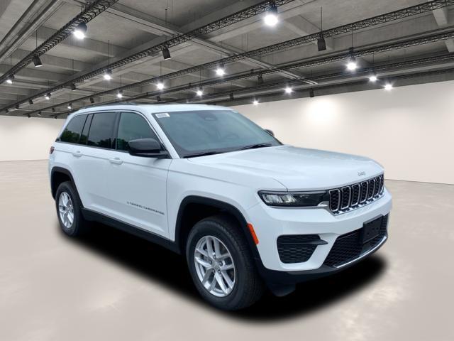 new 2025 Jeep Grand Cherokee car, priced at $39,825