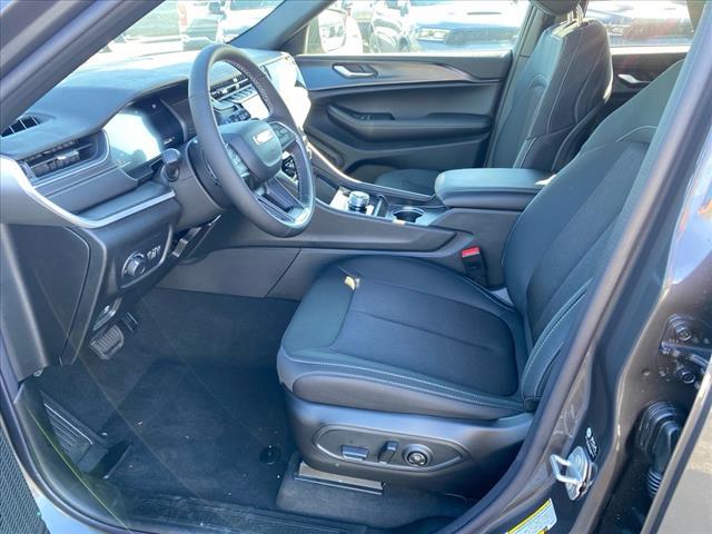 new 2025 Jeep Grand Cherokee car, priced at $41,920